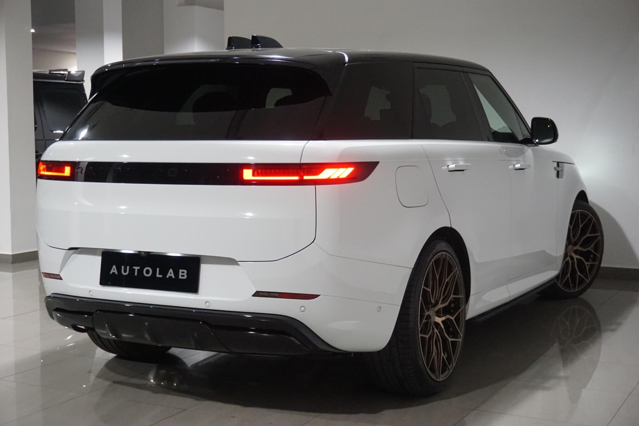 Land Rover Range Rover Sport 3.0 D300 MHEV Dynamic SE Auto 4WD Euro 6 (s/s) 5dr